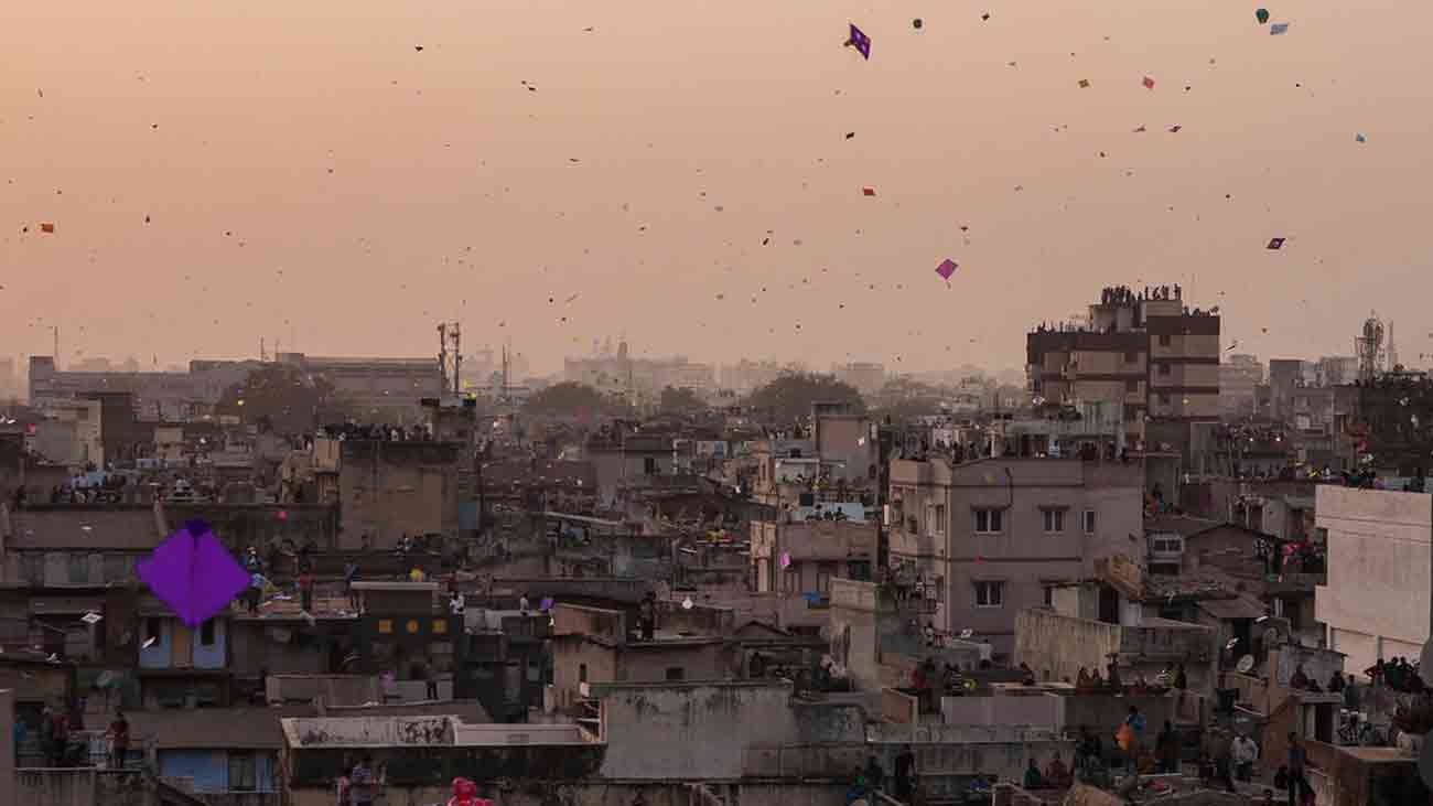 لاہور میں آسمان رنگ برنگی پتنگوں سے جگمگائے گا۔ لاہور میں محفوظ بسنت منانے کے لیے حکمت عملی تیار کی جانے لگی