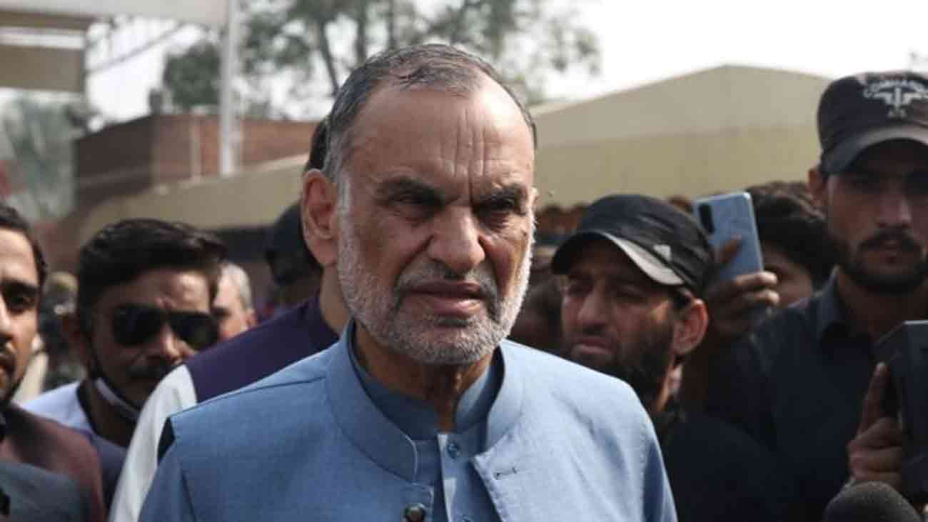 اعظم سواتی دفعہ 144 کی خلاف ورزی کے کیس میں بری جوڈیشل مجسٹریٹ مرید عباس کی عدالت نے 2014 کے دھرنے میں دفعہ 144 کی خلاف ورزی پر درج مقدمہ میں پی ٹی آئی رہنما اعظم سواتی کی بریت کی درخواست منظور کرلی