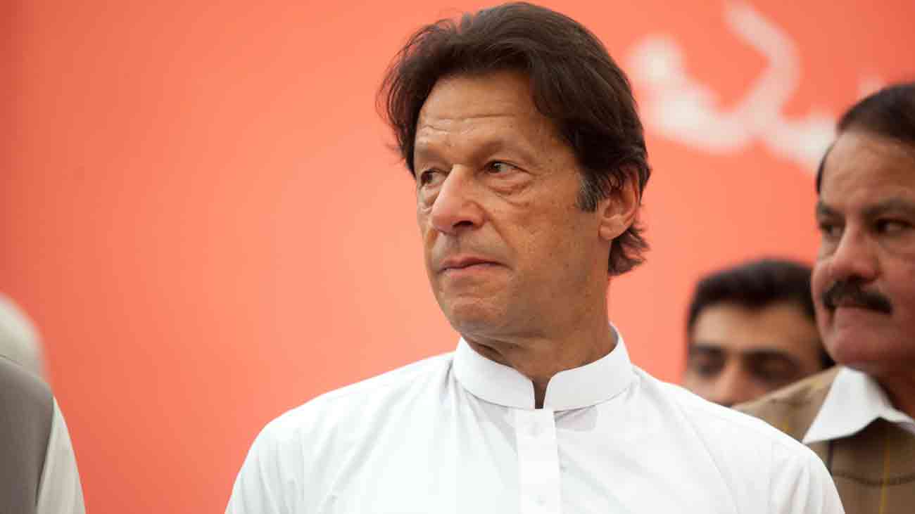 عمران خان کو ایک بار پھر عدالت میں پیش نہ کیا جاسکا 5 مقدمات میں ضمانت کے کیس میں انٹرنیٹ کی خرابی کے باعث بانی پاکستان تحریک انصاف (پی ٹی آئی) و سابق وزیراعظم عمران خان کو وڈیو لنک کے ذریعے عدالت میں پیش نہ کیا جاسکا