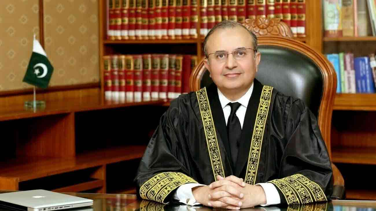 لاہور ہائیکورٹ نے سپریم کورٹ کے سینئر جج سید منصور علی شاہ کے بطور چیف جسٹس پاکستان نوٹیفکیشن جاری نہ کرنے کیخلاف درخواست غیر موثر قرار دے کر نمٹا دی