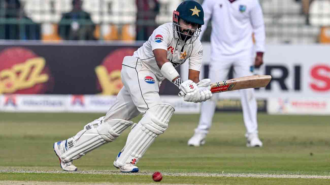 ملتان ٹیسٹ کے پہلے روز پاکستان نے ویسٹ انڈیز کے خلاف 4 وکٹوں کے نقصان پر 143 رنز بنالئے