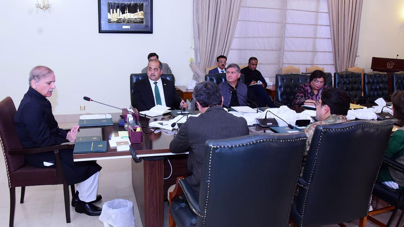 ‏وزیراعظم شہباز شریف کا جلد بجلی کی قیمتوں میں کمی کا عندیہ