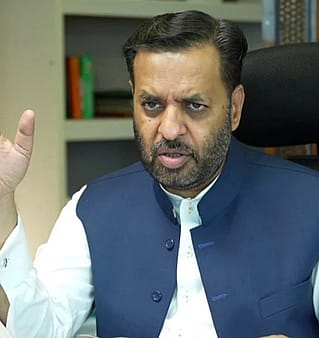 جو کام نہیں کر رہا، اسکو نکال دیں، مصطفیٰ کمال کا پمز کا دورہ