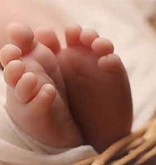 مری میں ماں نے 2 ماہ کے بچے کو نالے میں کیوں پھینکا؟