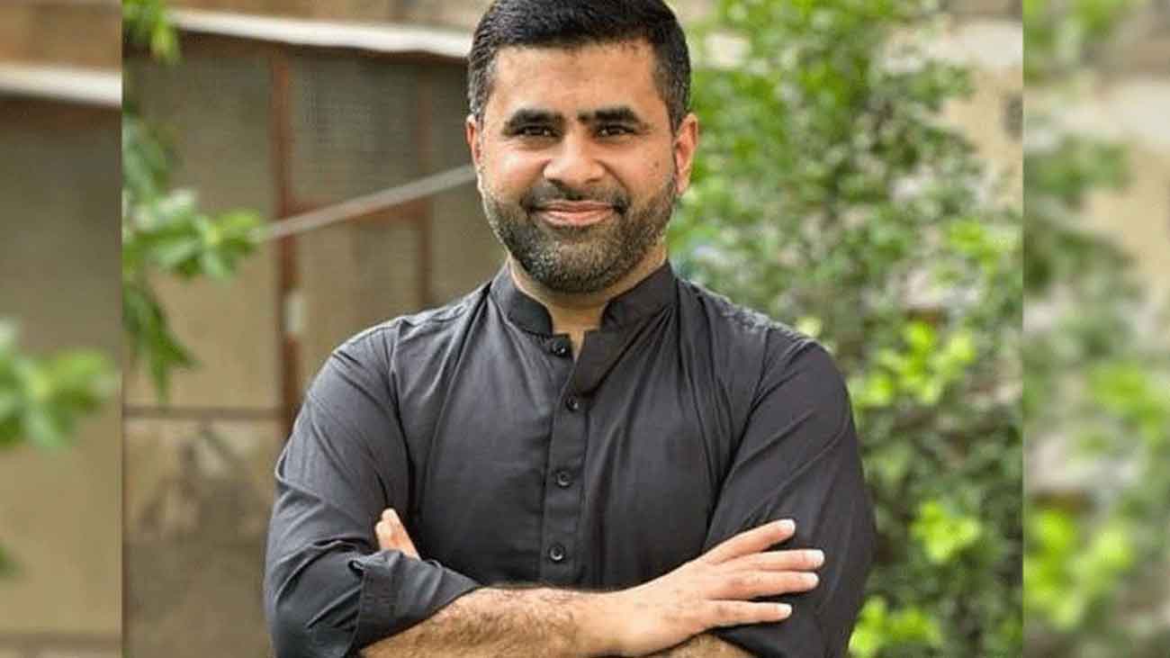 YouTuber artist Aoun Ali Khosa