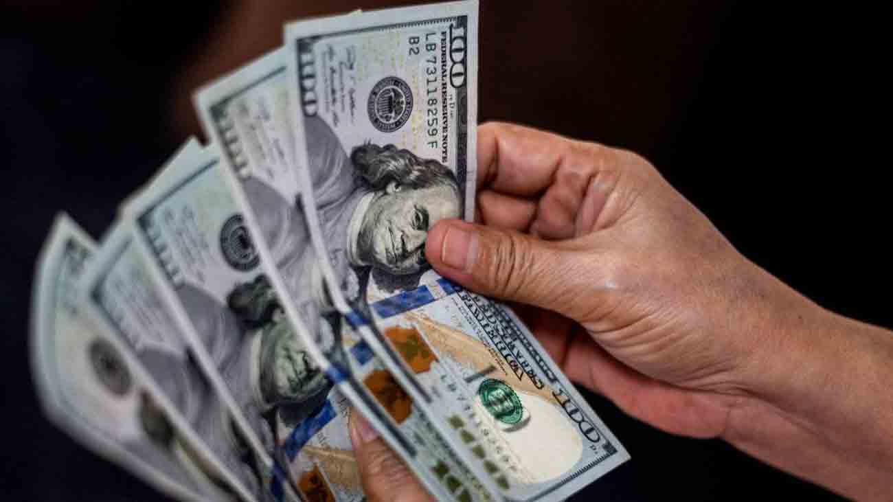 امریکی ڈالر کی قدر میں اضافہ