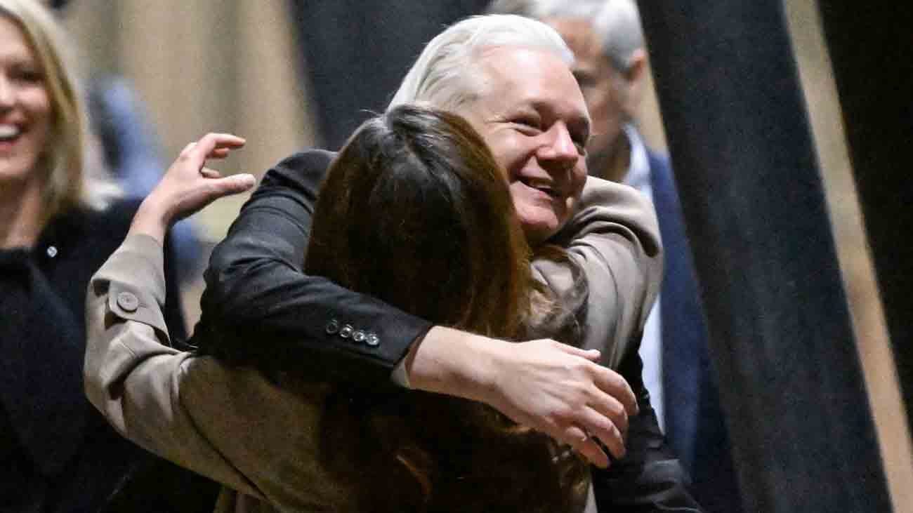  جولین اسانج آسٹریلیا پہنچ گئے