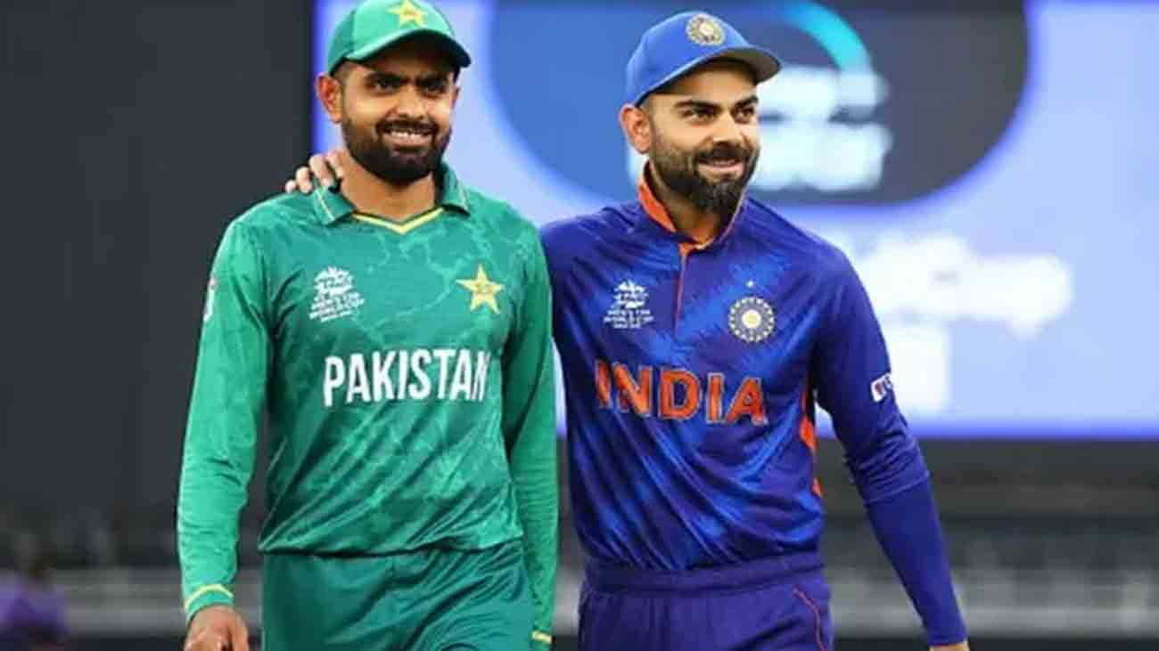 Indian Player Virat Kohli and Pakistani cricketer Babar Azam 