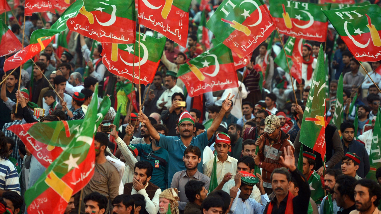لاہور ہائیکورٹ نے تحریک انصاف کے 250 کارکنوں کی بازیابی کی درخواست پر رجسٹرار آفس کا اعتراض ختم کر کے درخواست کو سماعت کیلئے مقرر کرنے کا حکم دے دیا