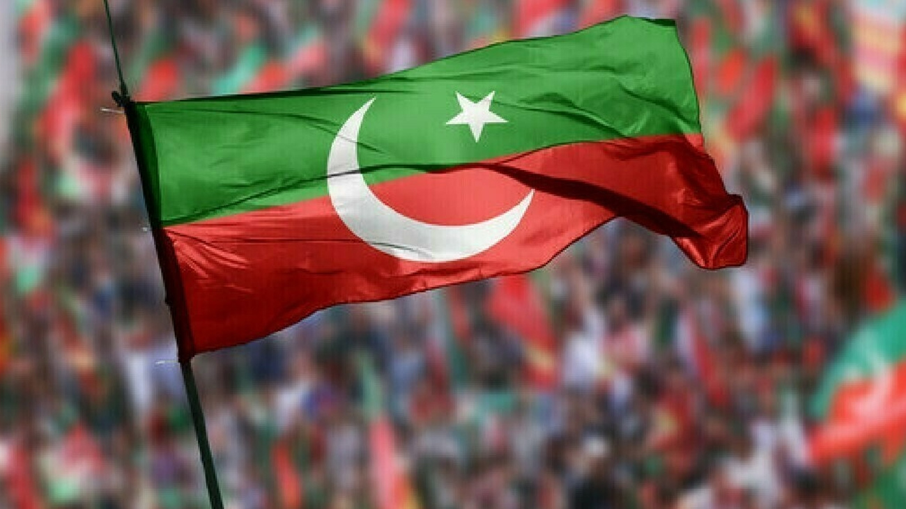 پاکستان تحریک انصاف (پی ٹی آئی) نے 9 مئی کے مقدمات میں پارٹی رہنماؤں کو سزا کے خلاف عدالت سے رجوع کا اعلان کردیا۔