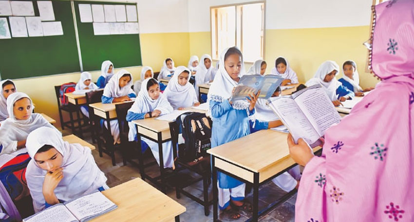 پنجاب حکومت کا 18 اگست سے تعلیمی ادارے کھولنے کا اعلان School Reopening