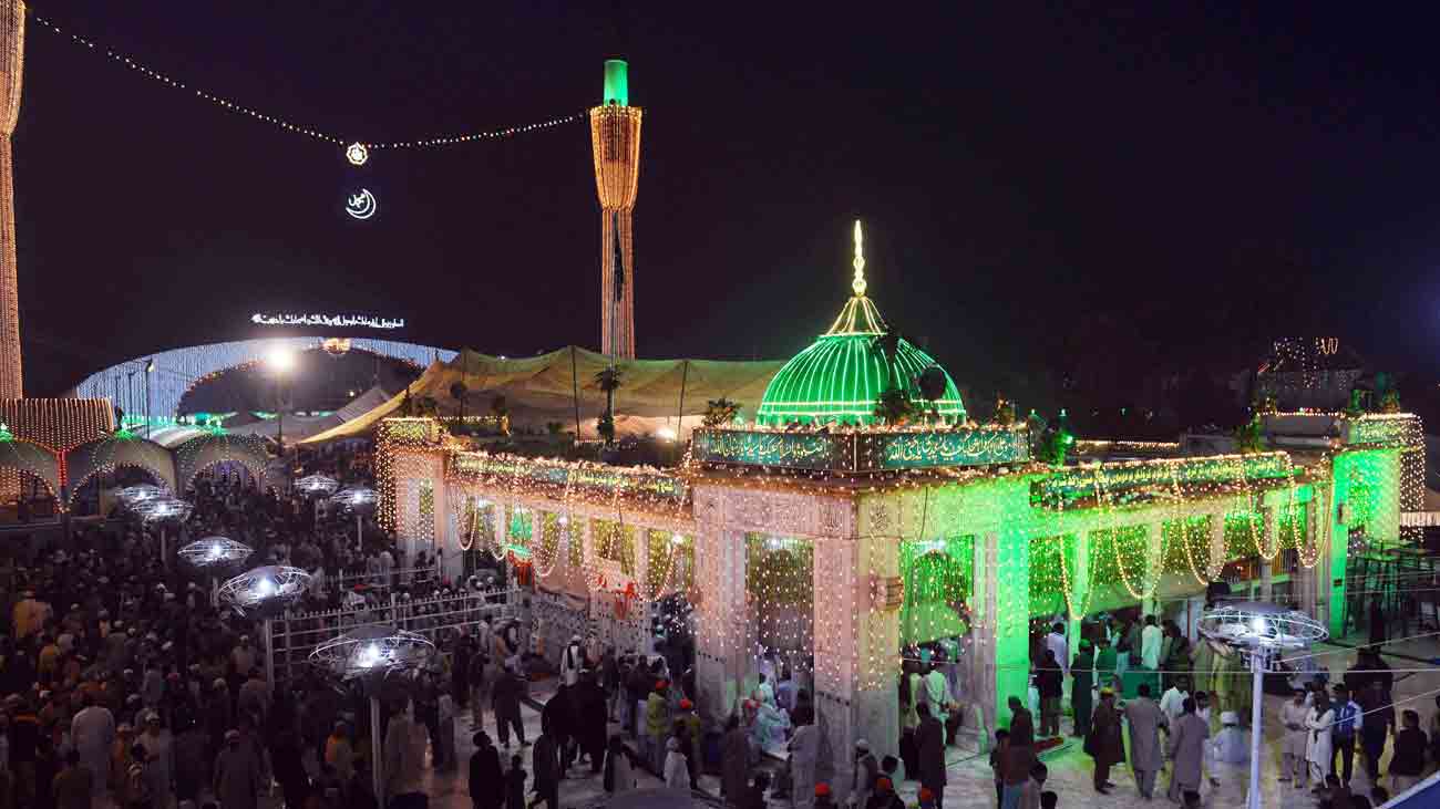 حضرت داتا گنج بخش ؒ کے عرس پر الہجویر ایپ کا افتتاح حضرت داتا گنج بخشؒ کے 982 ویں سالانہ عرس مبارک کی تقریبات کا آغاز ہوگیا