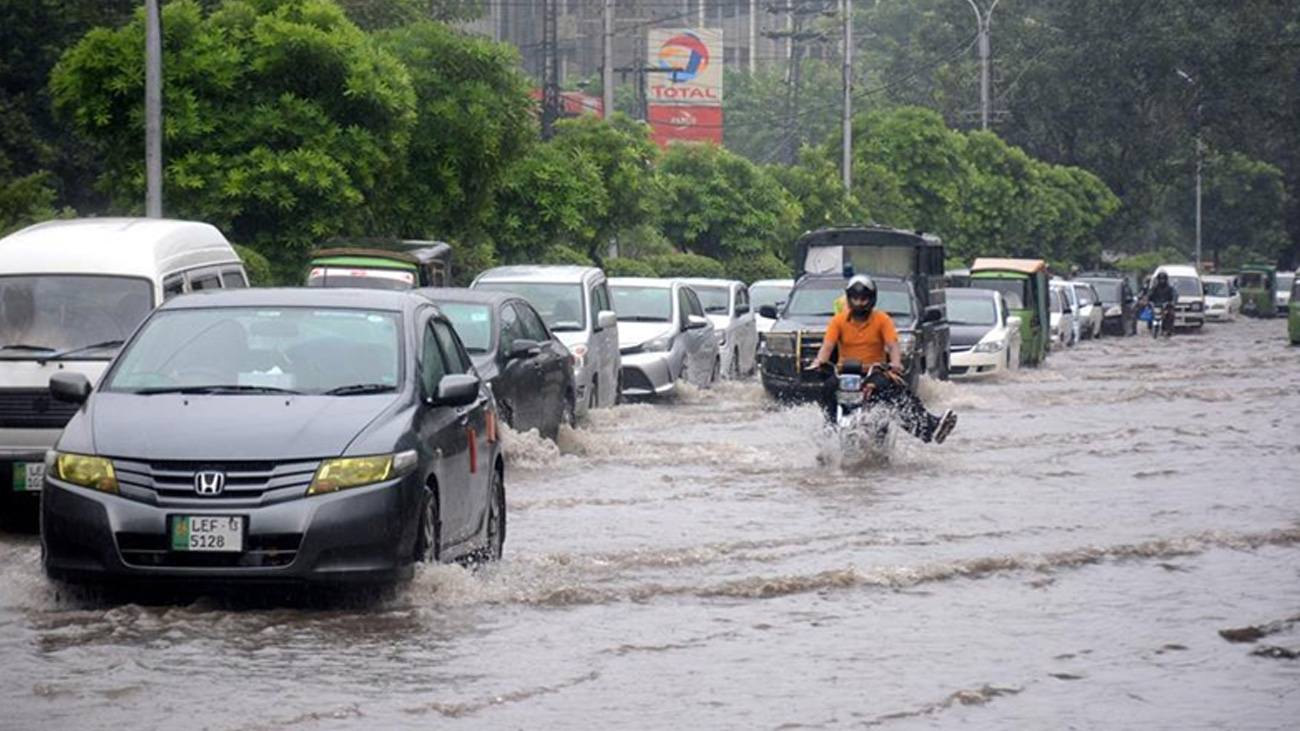  نیشنل ڈیزاسٹر مینجمنٹ اتھارٹی (این ڈی ایم اے )کے این ای او سی نے ملک کے مختلف علاقوں میں شدید بارشوں،پہاڑی علاقوں میں لینڈ سلائیڈنگ اور سیلاب کا الرٹ جاری کر دیا ۔