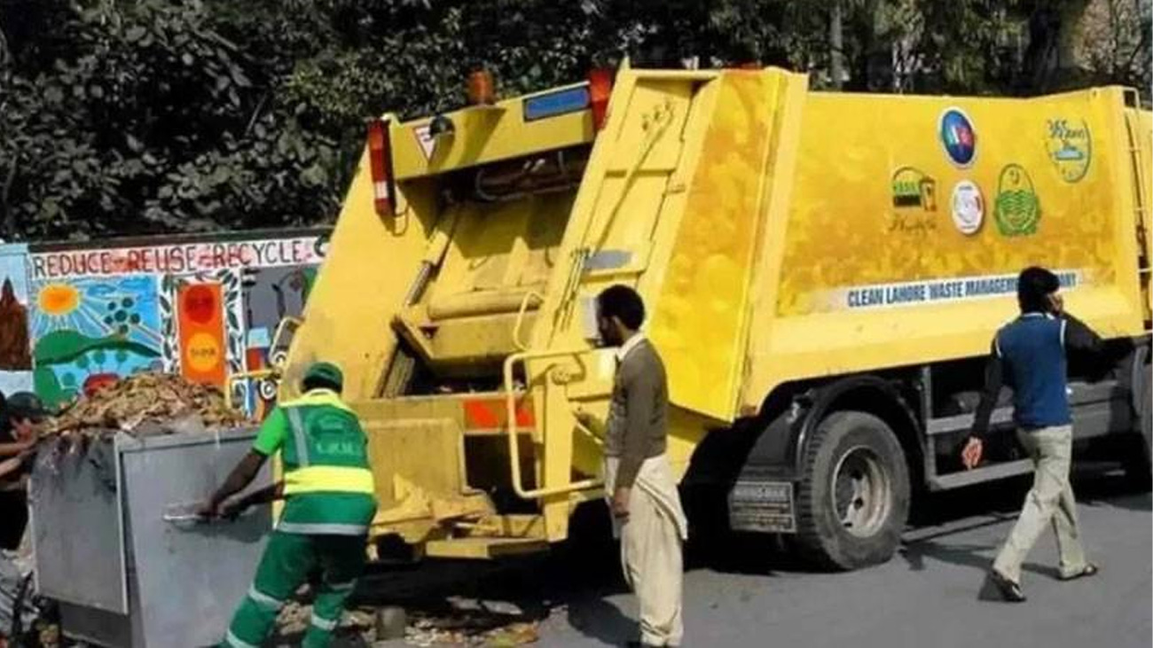 پنجاب میں کوڑا ٹیکس لگادیا گیا، نفاذ گھروں پر بھی ہو گا
