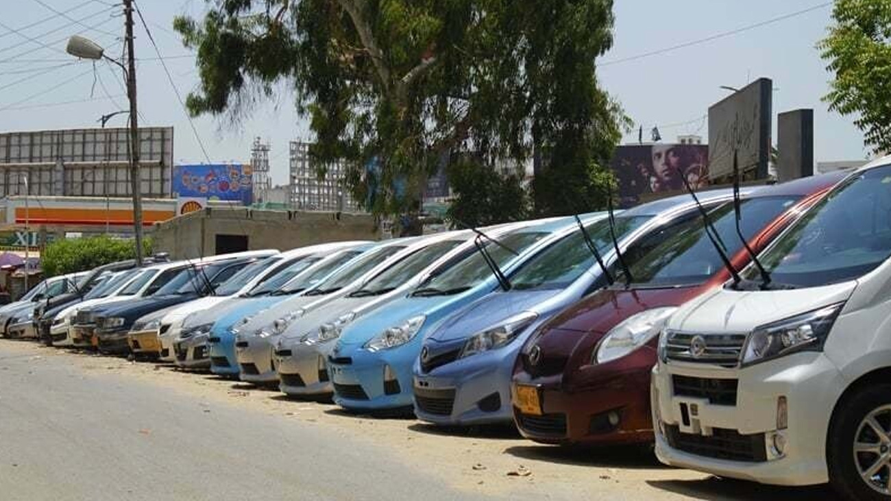 وفاقی حکومت کا گاڑیوں کے ٹوکن ٹیکس بڑھانے کا فیصلہ وفاقی حکومت نے اسلام آباد میں گاڑیوں کے ٹیکس میں اضافے کا فیصلہ کر لیا جس کی کابینہ نے منظوری دے دی ۔