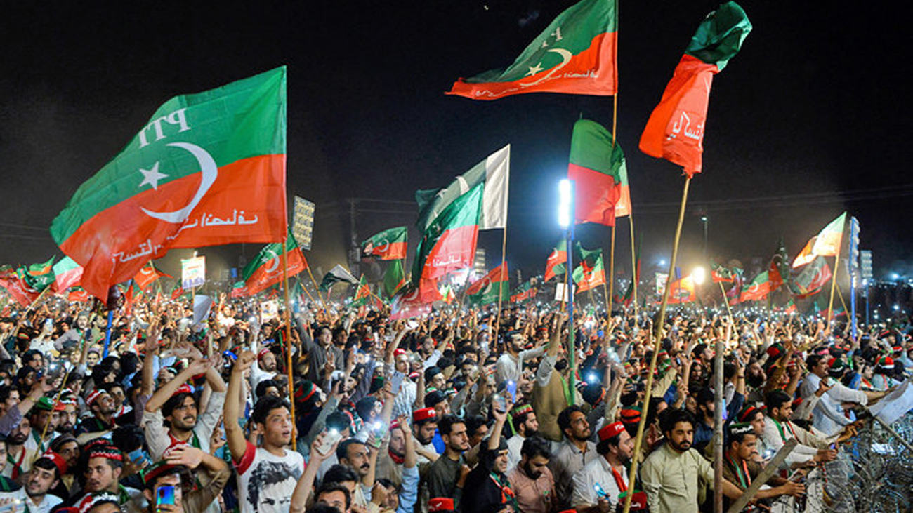 ضمنی انتخابات: پی ٹی آئی کا 2 امیدواروں کا اعلان پاکستان تحریک انصاف (پی ٹی آئی) کی سیاسی کمیٹی نے پنجاب کے 2 حلقوں میں ضمنی انتخاب کیلئے امیدواروں کا اعلان کر دیا