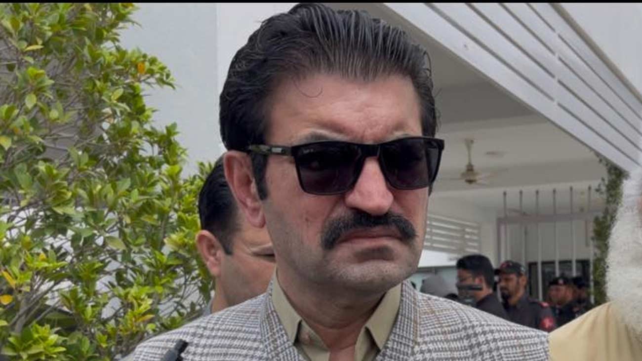 رکن قومی اسمبلی و سابق رہنما تحریک انصاف شیر افضل مروت نے پی ٹی آئی کی خاطر شریف برادران کو تنقید کا نشانہ پر افسوس کا اظہار کیا ہے۔