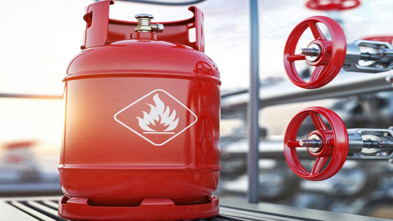 ایل پی جی کی سرکاری قیمت میں اضافے سے گھریلو سلنڈر کی قیمت 2 ہزار 400 روپے سے متجاوز کر گئی۔