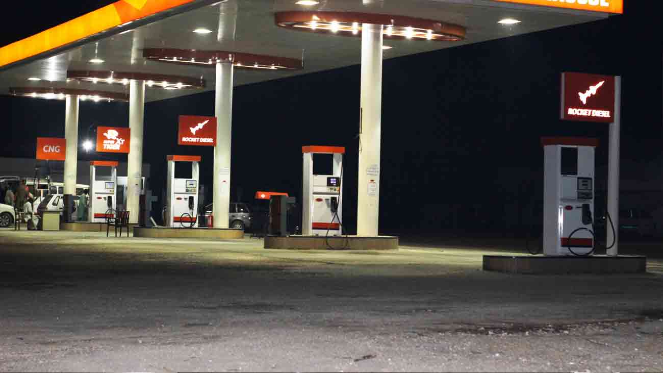 سندھ حکومت کا پیٹرول پمپس کے خلاف سخت کریک ڈاؤن