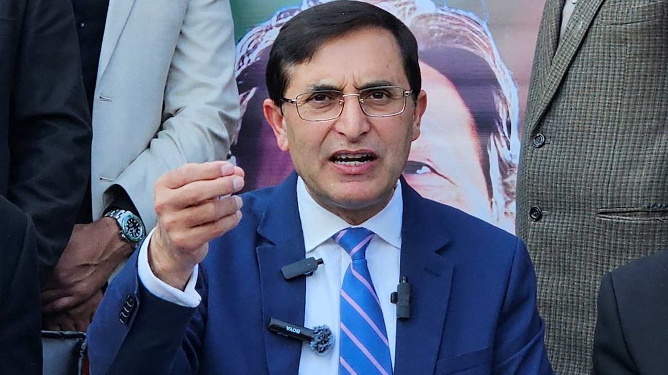 چیئرمین پاکستان تحریک انصاف (پی ٹی آئی) بیرسٹر گوہر کا چیف آف ڈیفنس فورسز (سی ڈی ایف) کی تعیناتی پر ردعمل آگیا۔