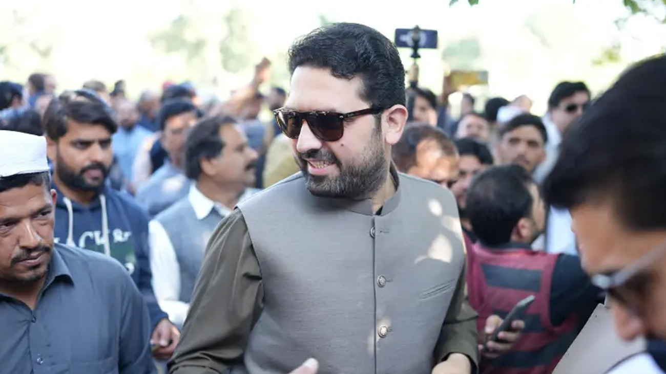 فیض حمید کو سزا ادارے کا اندرونی معاملہ ہے: وزیراعلیٰ سہیل آفریدی