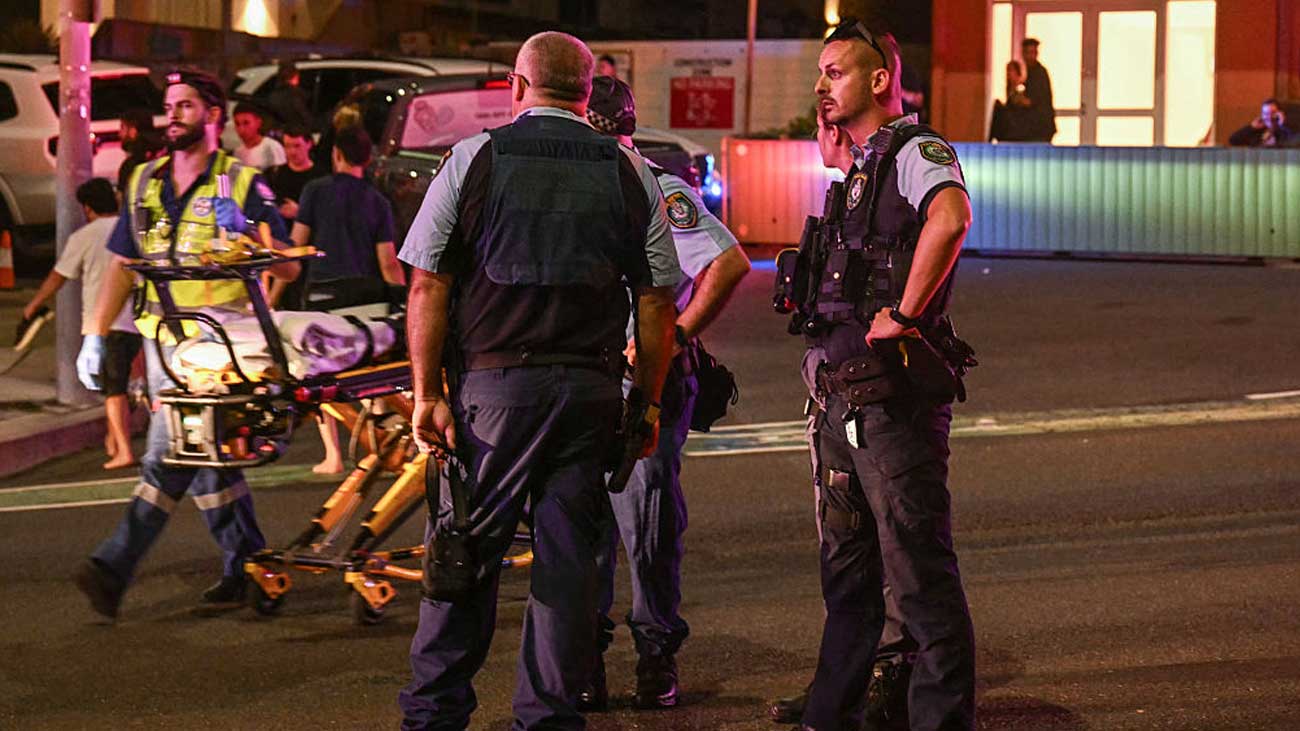 آسٹریلیا: سڈنی کے ساحل پر فائرنگ، 12 افراد ہلاک، 17 زخمی