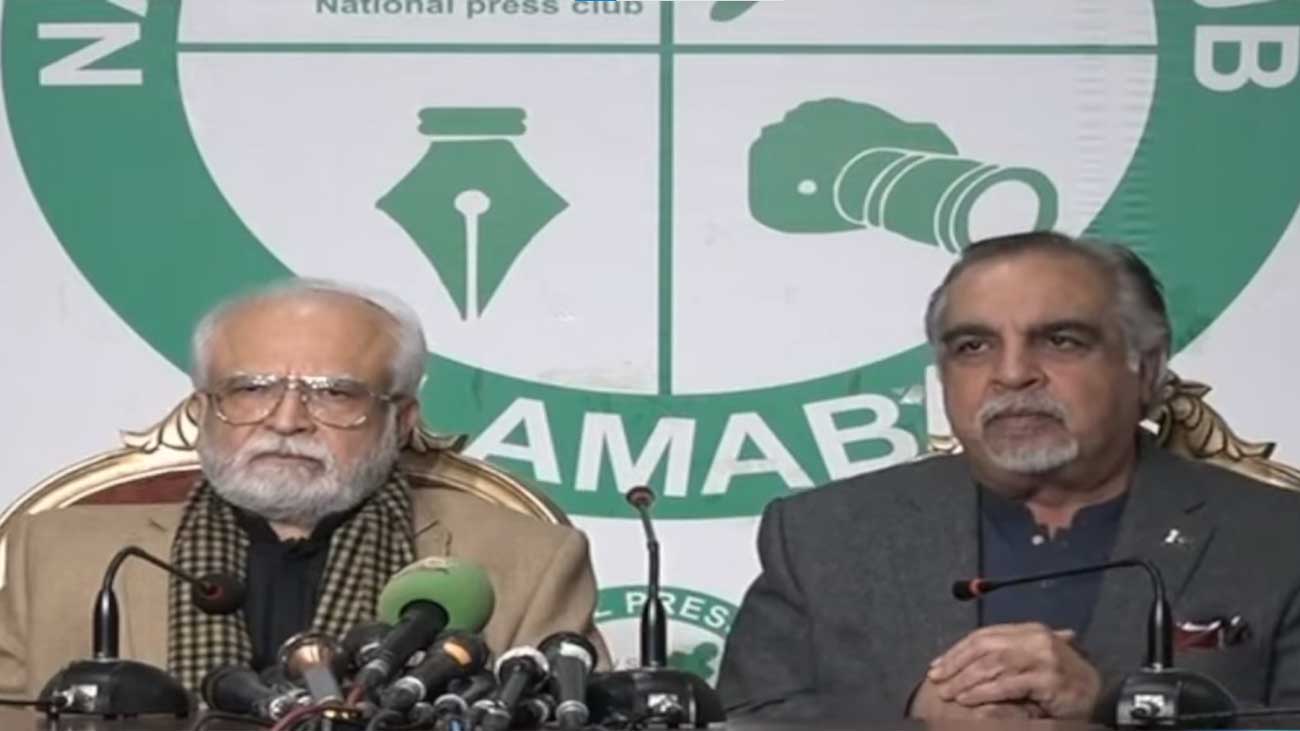 پاکستان تحریک انصاف کے سابق رہنما عمران اسماعیل اور محمود مولوی پی ٹی آئی پر برس پڑے۔