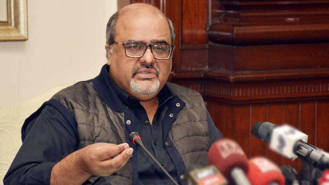 رہنما تحریک انصاف و سابق وزیراعظم عمران خان کے معاون خصوصی کا لندن میں حملے کے دوران ناک اور جبڑا فریکچر ہو گیا۔