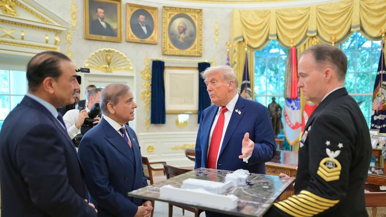 معتبر عالمی جریدوں کے تجزیہ کاروں نے پاکستان کو مرکز نگاہ بنا لیا، 