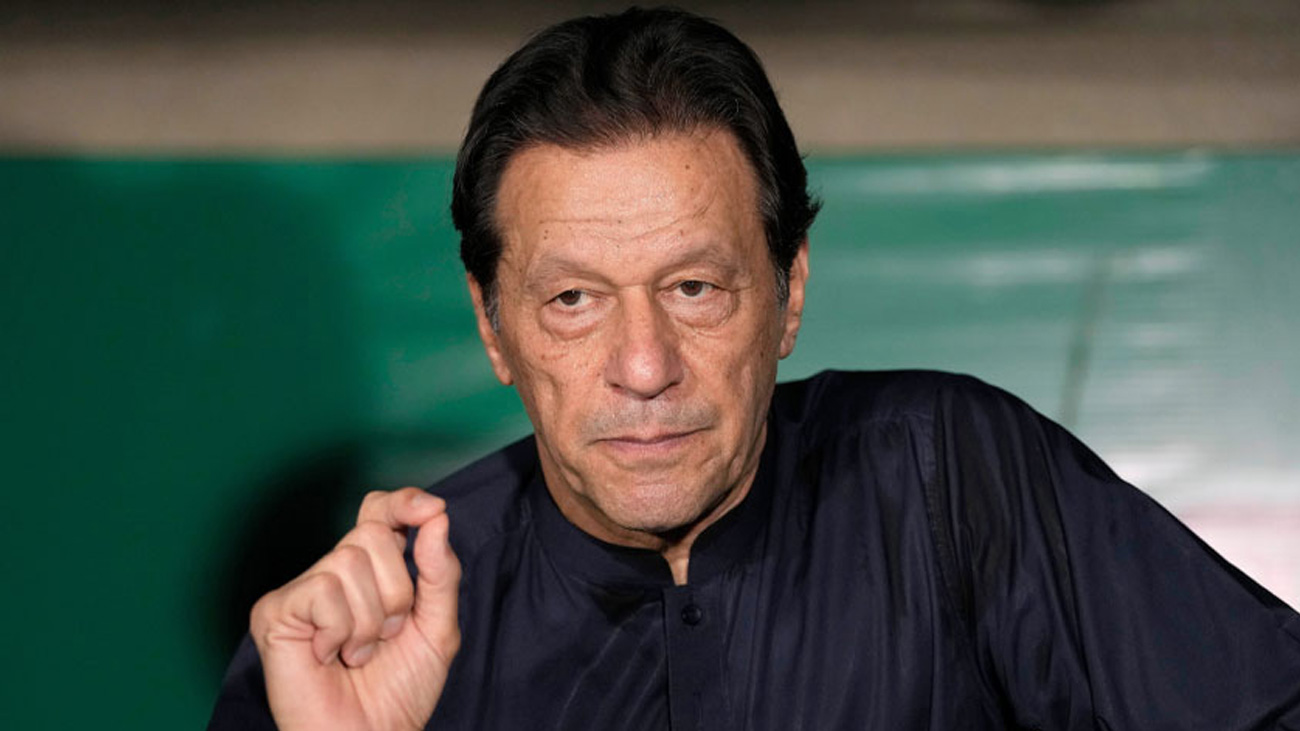 عمران خان کی پارٹی قیادت کو عاشورہ کے بعد احتجاجی تحریک شروع کرنیکی ہدایت پیٹرن انچیف تحریک انصاف عمران خان نے پارٹی قیادت کو 10 محرم کے بعد حکومت مخالف تحریک شروع کرنے کی ہدایت کردی۔