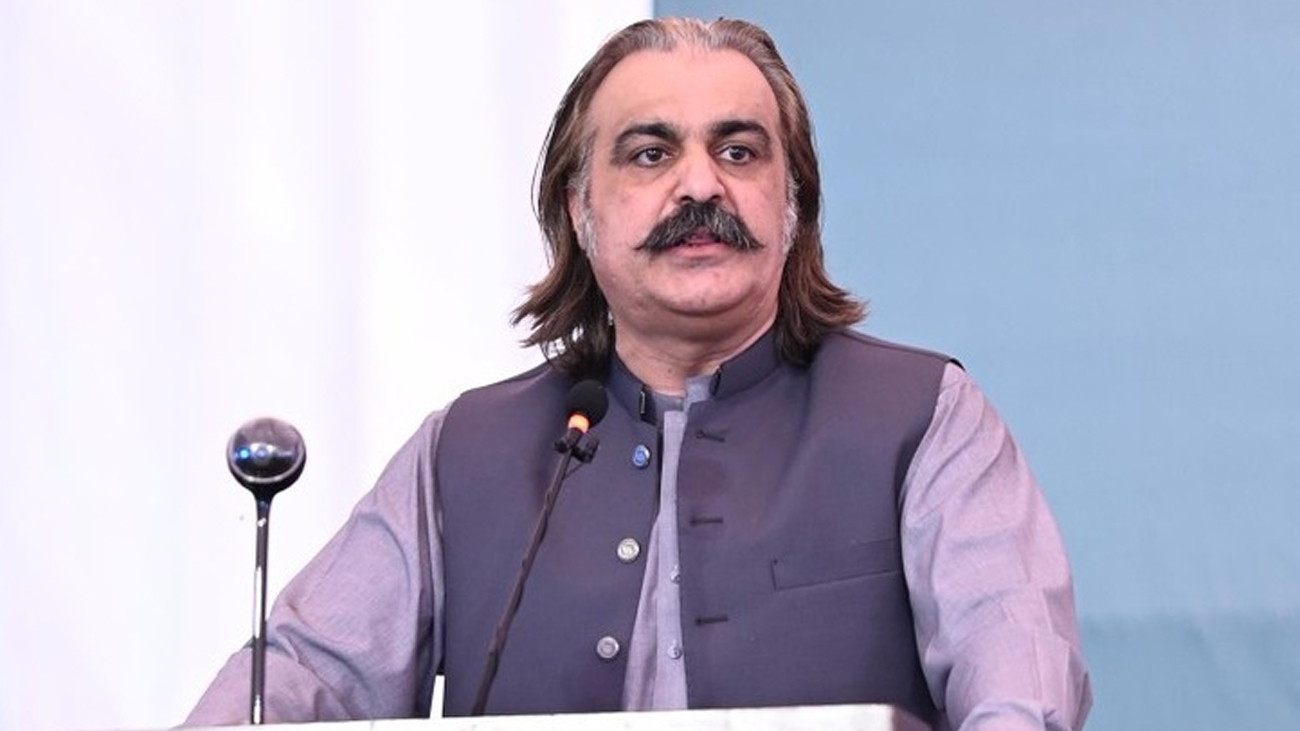 تحریک عدم اعتماد شوق سے لائیں حقیقت سامنے آجائیگی: علی امین گنڈاپور وزیراعلیٰ خیبرپختونخوا علی امین گنڈا پور نے کہا ہے کہ ہماری حکومت مضبوط ہے ، کوئی بھی رکن کہیں نہیں جارہا، جسے شوق ہے وہ تحریک عدم اعتماد لانے کا شوق پورا کرلے حقیقت اس کے سامنے آجائے گی۔