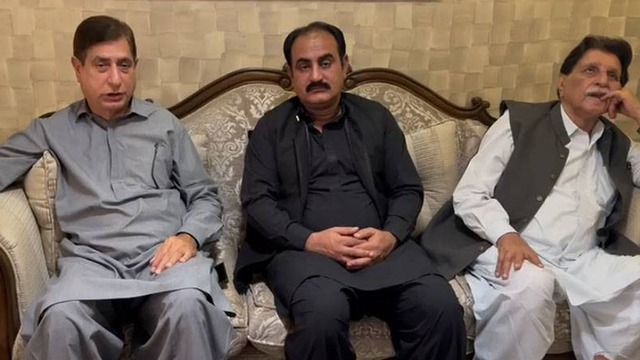 ن لیگ نے پی ٹی آئی آزاد کشمیر کی بڑی وکٹ گرا دی پاکستان مسلم لیگ نے پاکستان تحریک انصاف آزاد کشمیر کی بڑی وکٹ گرا دی۔