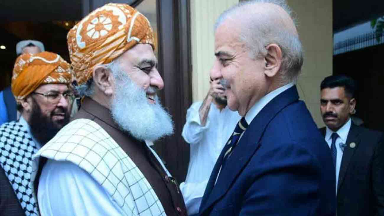 مسلم لیگ ن کی مولانا کو سینیٹ الیکشن پر اتحاد کی پیشکش PML-N JUI-F talks
