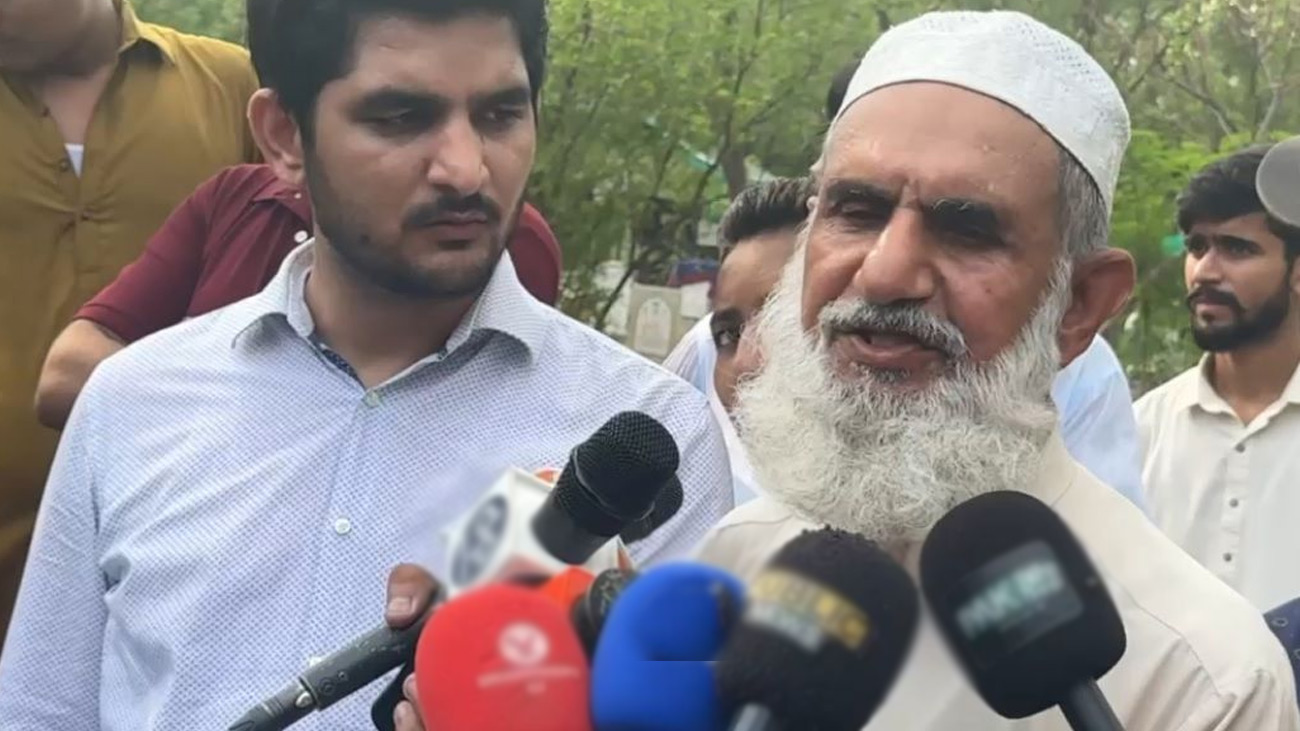 حمیرا کے والدین اس کے شوبز میں جانے سے ناخوش تھے: چچا اداکارہ حمیرا اصغر کے چچا نے کہا ہے کہ حمیرا کے والدین اس کے شوبز میں جانے سے خوش نہیں تھے۔