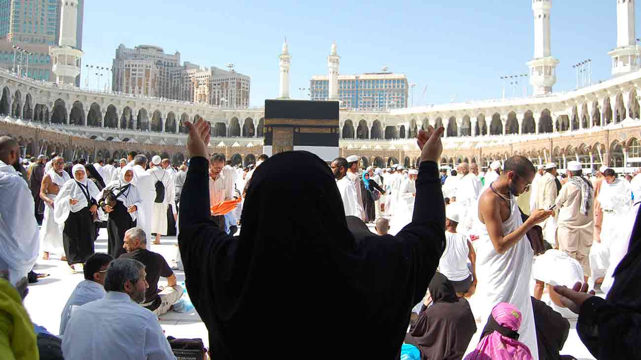 خواتین حاجیوں کیلئے محرم کی شرط ختم Women Hajj without Mahram