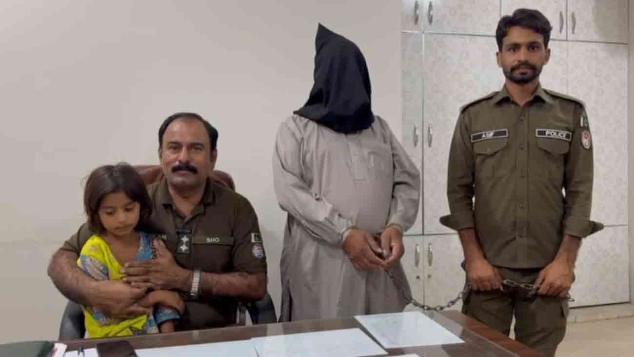 کینو توڑنے کے الزام میں 5 سالہ بچی کو درخت سے باندھنے والا زمیندار گرفتار Kot Adu child abuse
