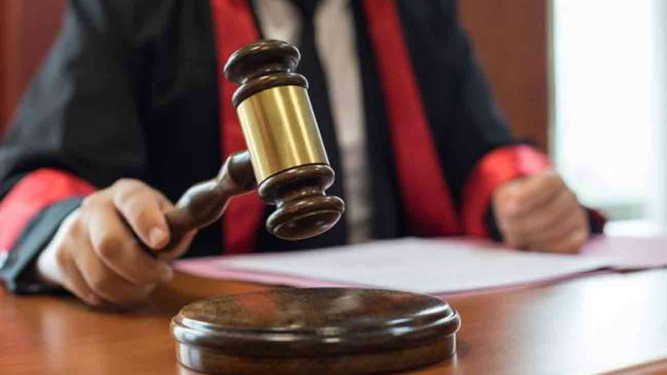 جسٹس اسجد جاوید گھرال کی گاڑی کو موٹروے پر حادثہ، ہسپتال داخل لاہور ہائی کورٹ کے معزز جج 'جسٹس اسجد جاوید گھرال' موٹروے پر ایک افسوسناک حادثے کا شکار ہوگئے