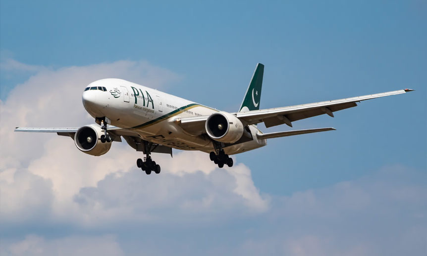 پاکستانی ایئرلائنز پر برطانیہ کی پابندیاں ختم ، سفری راہ ہموار Pakistan aviation