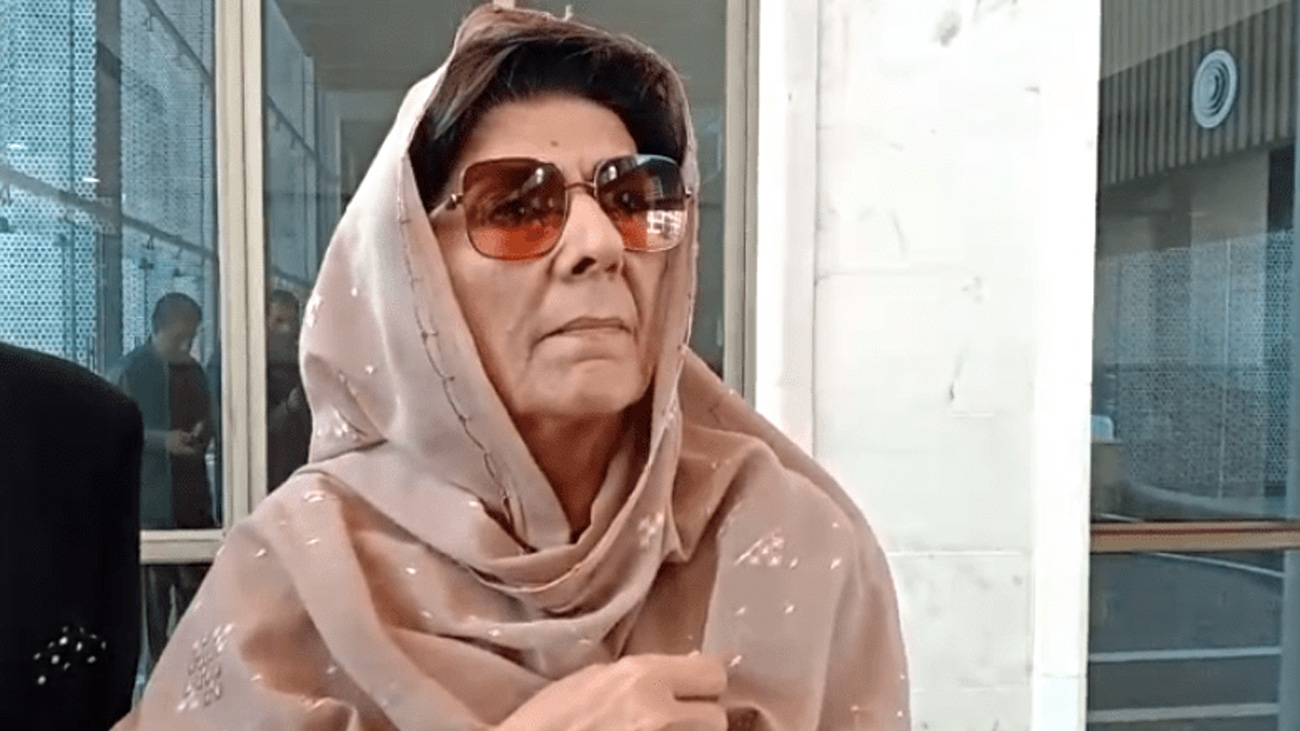 ریاست مخالف سوشل میڈیا سرگرمیوں کا الزام، علیمہ خان کو نوٹس جاری نیشنل سائبر کرائم انویسٹی گیشن ایجنسی نے بانی پی ٹی آئی کی ہمشیرہ علیمہ خان کو ریاست مخالف سوشل میڈیا سرگرمیوں کے الزام میں طلبی کا نوٹس جاری کردیا۔