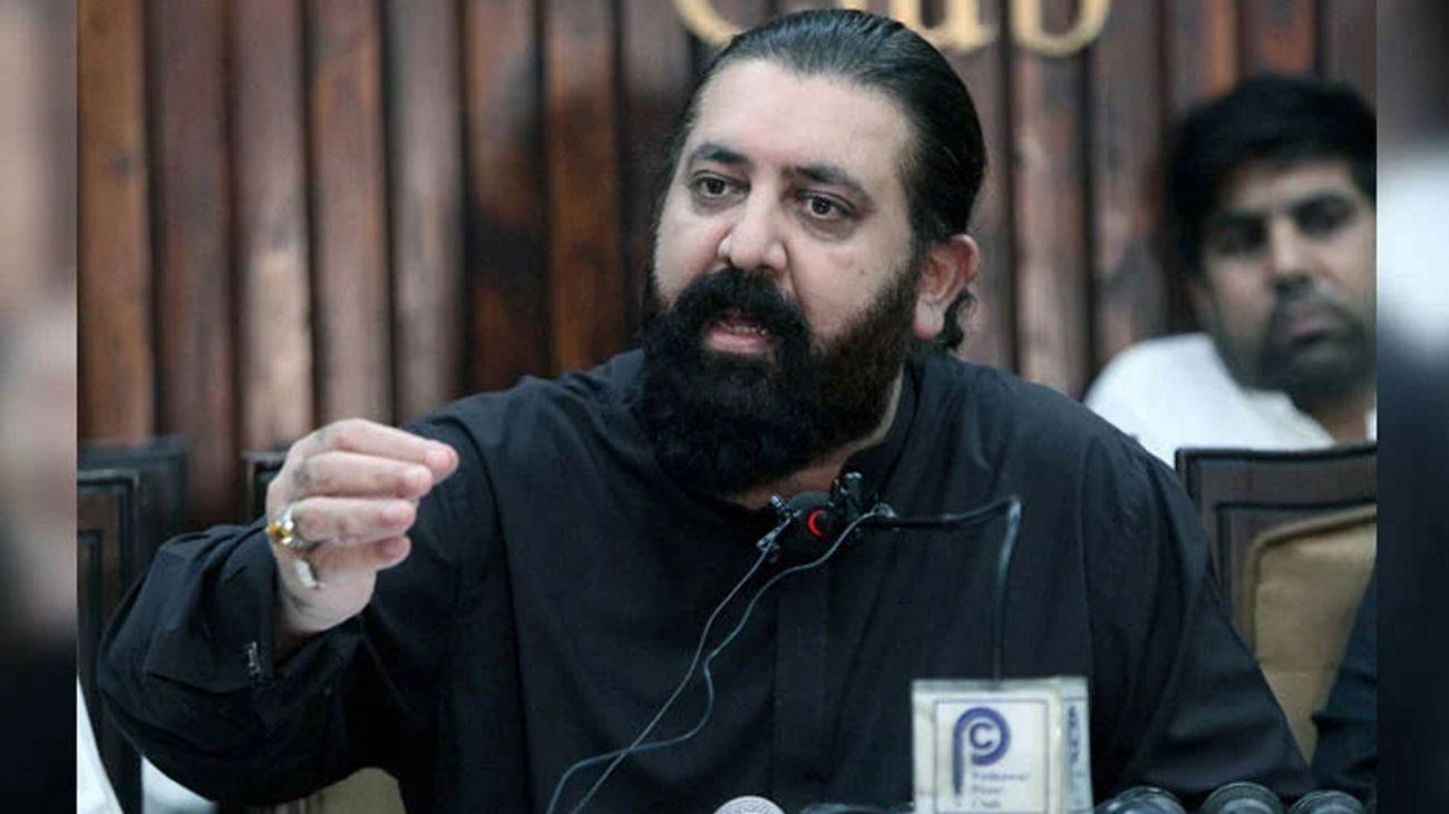 سینئر رہنما پاکستان تحریک انصاف شیخ وقاص اکرم نے کہا ہے کہ بانی پی ٹی آئی عمران خان کو جیل میں بنیادی حقوق نہیں مل رہے۔