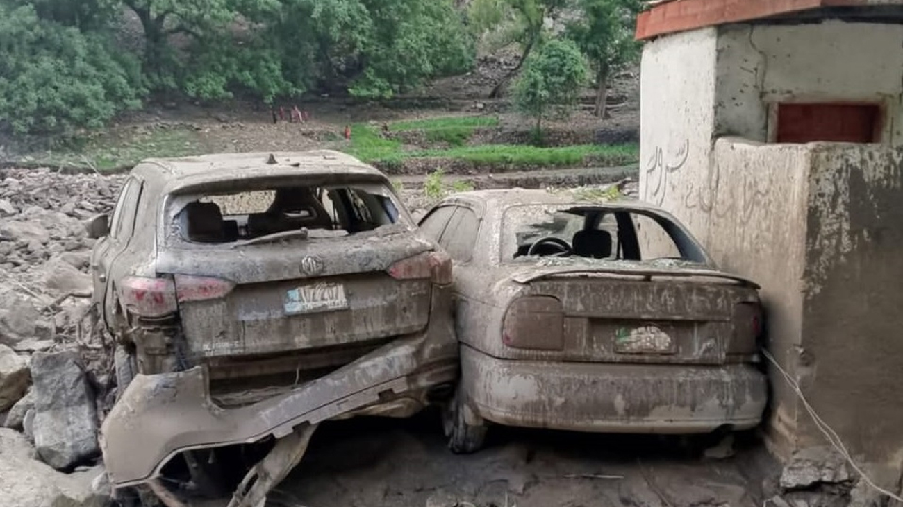 اسلام آباد، وادی نیلم اور بابوسر ٹاپ میں کلاؤڈ برسٹ سے تباہی، نالے بپھر گئے، گلگت بلتستان میں 3 سیاح جاں بحق جبکہ 15 لاپتہ ہوگئے