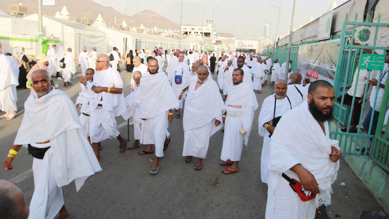 عمرہ کی سعادت کے بعد افسوسناک حادثہ، 7 پاکستانی افراد جاں بحق Umrah pilgrims 7 Pakistanis dead