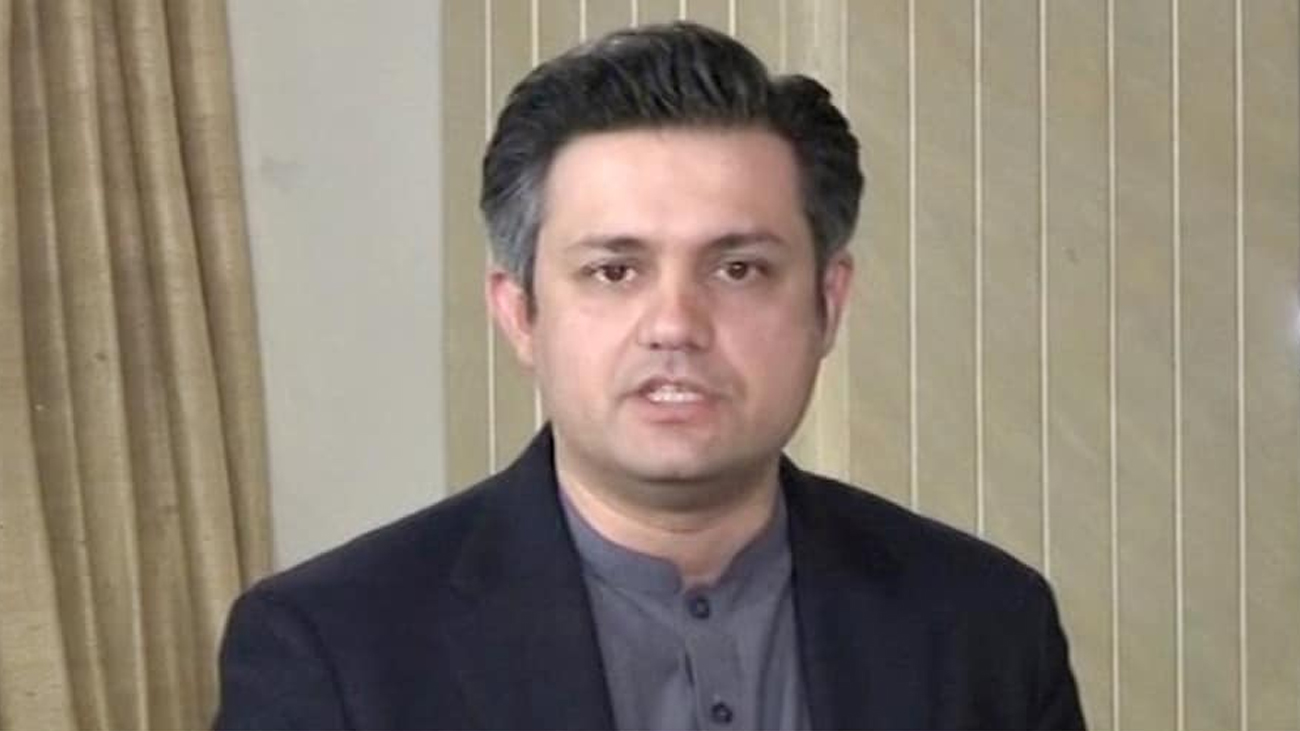 حماد اظہر کی ن لیگ کے ٹکٹ پر ضمنی الیکشن لڑنے کی افواہوں کی تردید رہنما تحریک انصاف و سابق وفاقی وزیر حماد اظہر نے این اے 129 کا ضمنی الیکشن ن لیگ کے ٹکٹ پر لڑنے کی افواہوں کو بے بنیاد قرار دے دیا۔