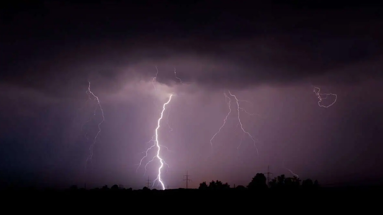 خیبرپختونخوا میں بارش اور آندھی کا طوفان،10 افراد جاں بحق Khyber Pakhtunkhwa Storm