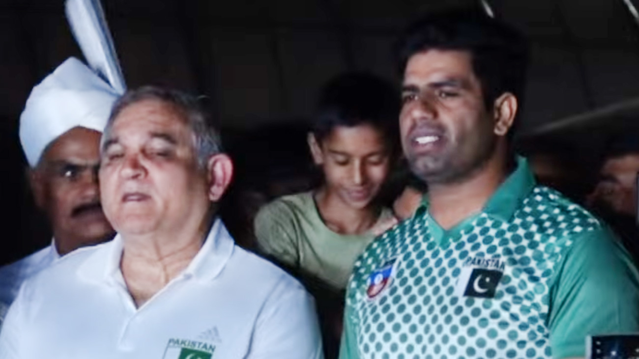 جیولن تھرور گولڈ میڈلسٹ ارشد ندیم وطن واپس پہنچ گئے جیولن تھرو ارشد ندیم ایشین اتھلیٹکس چیمپئن شپ میں گولڈ میڈل اپنے نام کرنےکے بعد وطن واپس پہنچ گئے۔