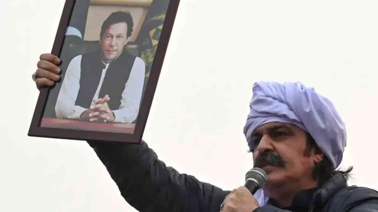 وزیراعلیٰ کے پی علی امین گنڈا پور نے کہا ہے ہمیں اب عدلیہ سے کوئی امید نہیں رہی، ہمارے پاس آئینی راستہ ہے وہ احتجاج کا راستہ ہے، اپنا حق حاصل کرنے کیلئے تحریک کی طرف جائیں گے