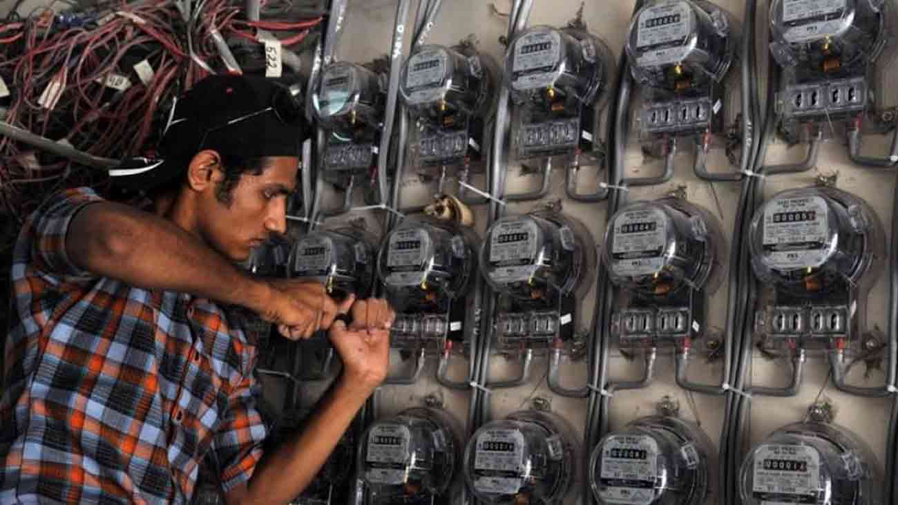 گھر میں بجلی کے دو میٹر پر پابندی کی خبر جھوٹی نکلی حکومت نے گھر میں بجلی کے دو میٹر پر پابندی کے حوالے سے سوشل میڈیا پر چلنے والی خبر کو جھوٹا قرار دے دیا