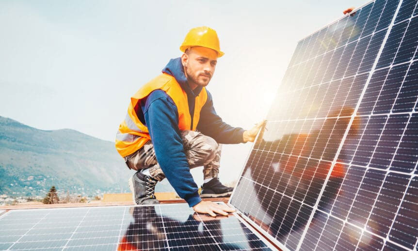 سولر پینلز پر بھاری سیلز ٹیکس، قیمتوں میں ہوشربا اضافہ Solar Panel Tax