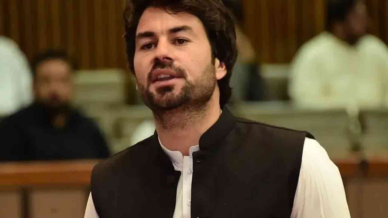 وزیراعظم کے معاون خصوصی مبارک زیب خان کے گھر راکٹ حملہ Mubarak Zeb Khan
