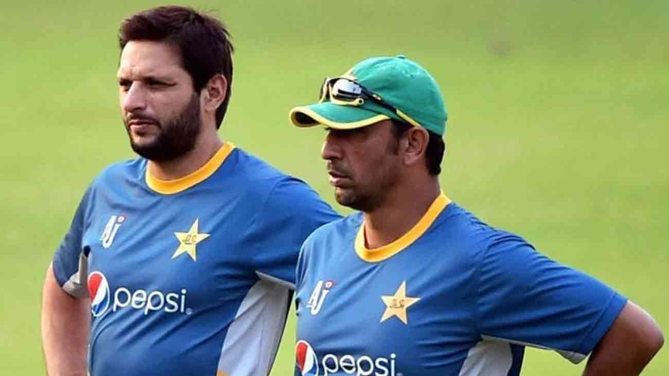 سابق آل راؤنڈر اظہر محمود نئے ہیڈ کوچ کیلئے مضبوط امیدوار پاکستان کرکٹ بورڈ (پی سی بی) نے قومی ٹیسٹ ٹیم کے نئے ہیڈ کوچ کے انتخاب کے لیے سابق آل راؤنڈر اظہر محمود کے نام پر سنجیدگی سے غور شروع کر دیا